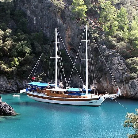 Blue Lagoon Βίλα Cedit